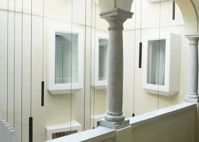 酒店 加巴尼酒店 3*